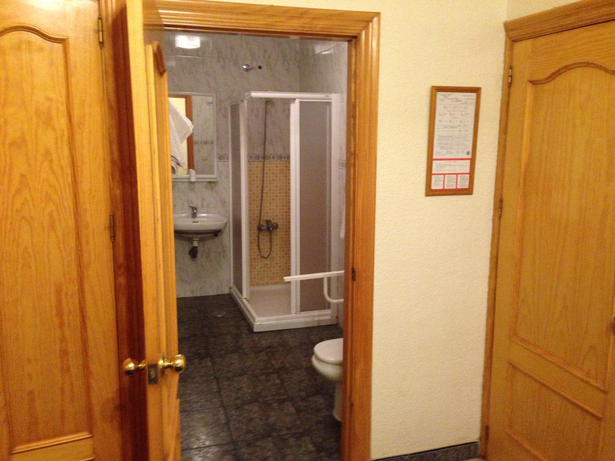 Hostal Delfin Verde Алмерия Екстериор снимка