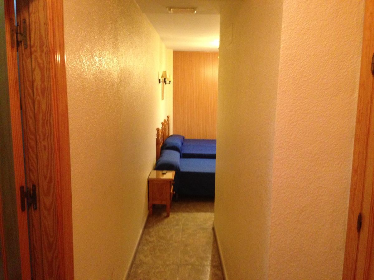 Hostal Delfin Verde Алмерия Екстериор снимка