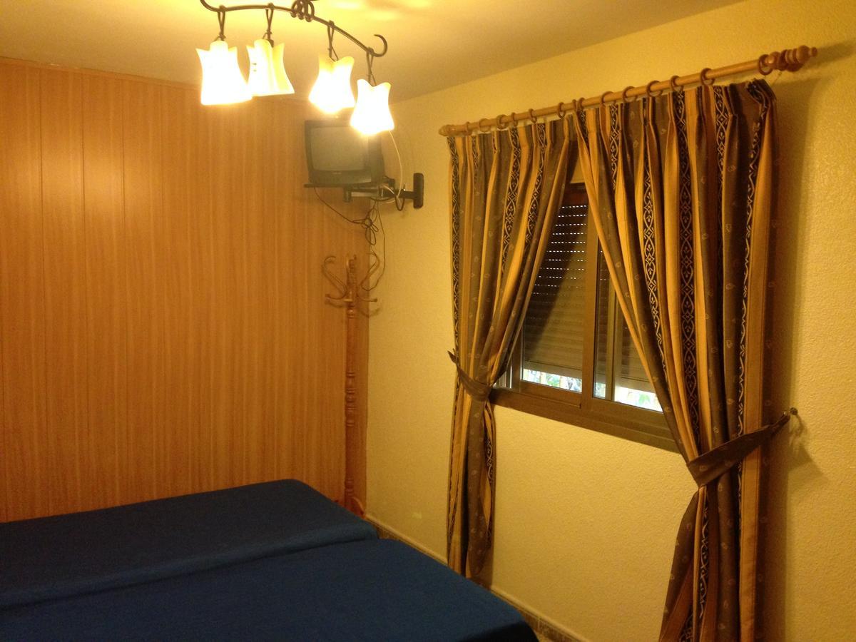 Hostal Delfin Verde Алмерия Екстериор снимка